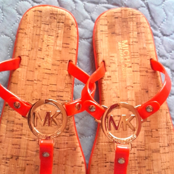 Michael Kors Sandal - Picture 2 of 4